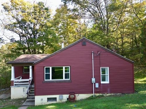 109 Thompson Rd, Wheeling, WV, 26003-7901 | Card Image