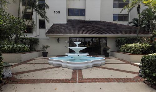 708-105 Lake Emerald Dr, Oakland Park, FL, 33309-6223 | Card Image