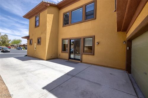 9017 Fusion Dr, Las Vegas, NV, 89129-7084 | Card Image