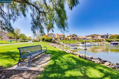 19 S Newport Dr, Napa, CA, 94559-4819 | Card Image