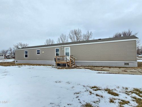 1016 Linda Ln, Williston, ND, 58801-3320 | Card Image