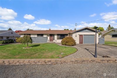 1724 Sw Gails Avenue, House other with 3 bedrooms, 3 bathrooms and 1 parking in Chehalis WA | Image 1