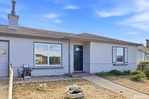 216 Avalon Dr, Pacifica, CA, 94044-2305 | Card Image