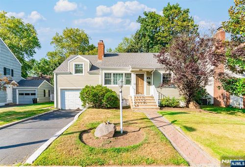 42 Meadow Ln, Bloomfield, NJ, 07003-4308 | Card Image