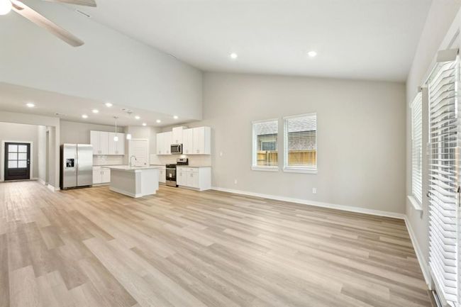1423 Waggoner Ranch Trl, House other with 5 bedrooms, 4 bathrooms and 2 parking in Conroe TX | Image 7