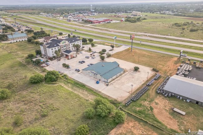 410 S Interstate 35, Home with 0 bedrooms, 0 bathrooms and null parking in Pearsall TX | Image 5
