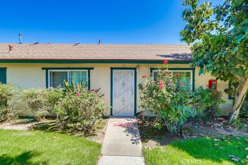 39-1152 N West St, Anaheim, CA, 92801-2977 | Card Image