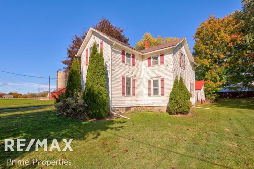 12715 Tuscola Rd, Frankenmuth, MI, 48734-9590 | Card Image