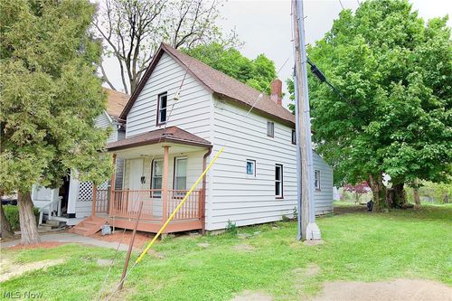 3097 W 106th St, Cleveland, OH, 44111-1802 | Card Image