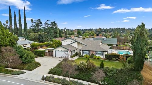 442 E Sunset Dr N, Redlands, CA, 92373-6463 | Card Image