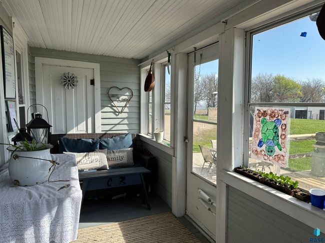 44415 Us Highway 18, House other with 3 bedrooms, 2 bathrooms and null parking in Freeman SD | Image 29
