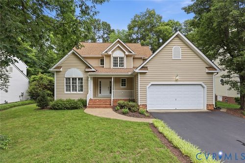 9378 Windsor Shade Dr, Mechanicsville, VA, 23116-7203 | Card Image
