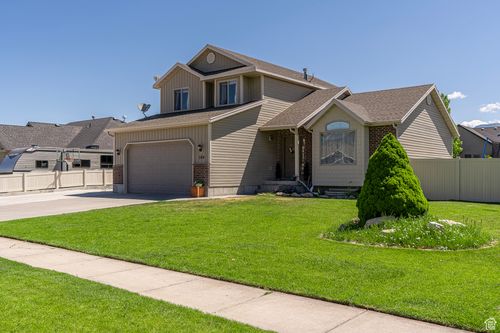 564 N 800 E, Wellsville, UT, 84339-6705 | Card Image