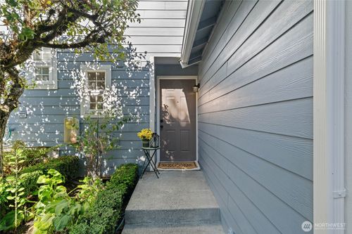 a3-21325 76th Ave W, Edmonds, WA, 98026-7511 | Card Image