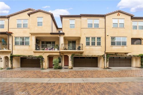 207 Winterwood Dr, Lake Forest, CA, 92630-3135 | Card Image