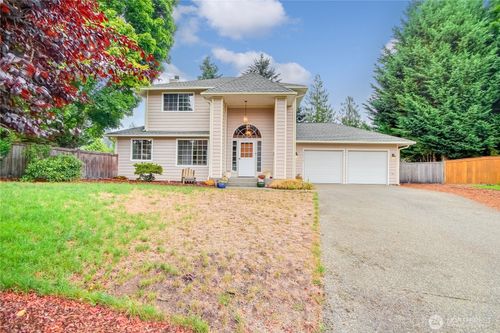 10915 207th Ave E, Lake Tapps, WA, 98391-5611 | Card Image