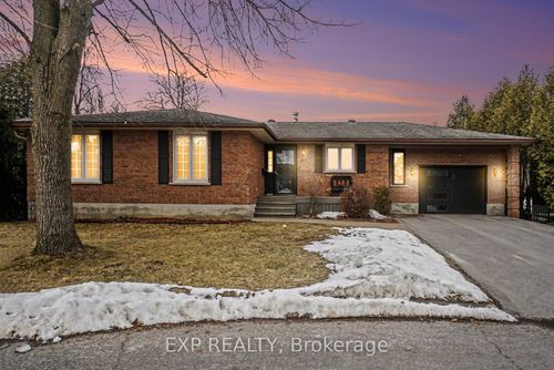 19 Jessie Dr, Perth, ON, K7H3J8 | Card Image