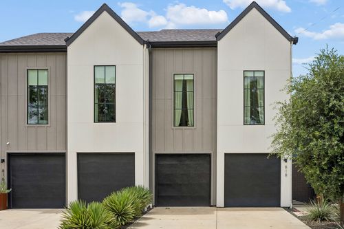 818 Muncie Ave, Dallas, TX, 75212-5322 | Card Image