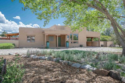 350 Monte Vista Rd, Taos, NM, 87571-6390 | Card Image