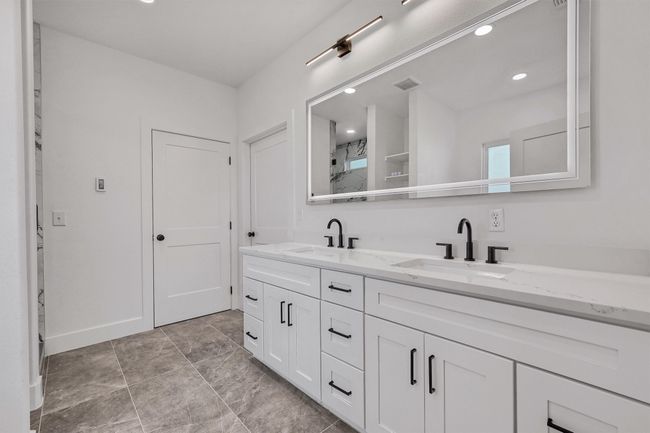 1220 Cr 4045, House other with 4 bedrooms, 2 bathrooms and null parking in Savoy TX | Image 21