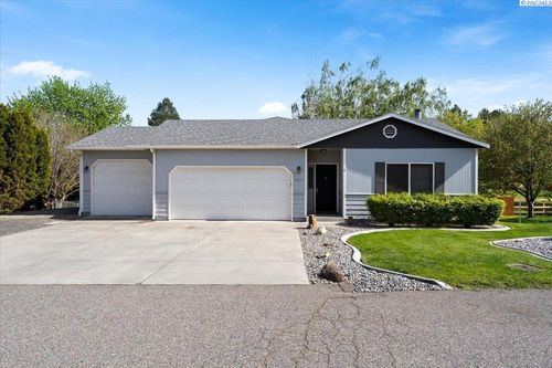727 W 32nd Ave, Kennewick, WA, 99337-4371 | Card Image