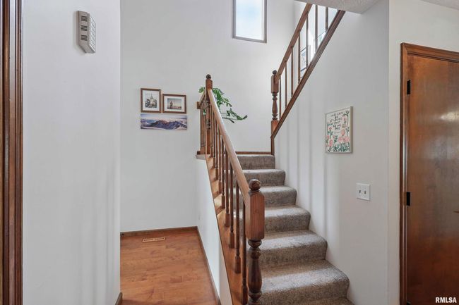 5952 Crow Valley Park Dr, Condo with 2 bedrooms, 2 bathrooms and null parking in Davenport IA | Image 17