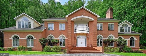 5 Chamaral Ct, COCKEYSVILLE, MD, 21030-1524 | Card Image