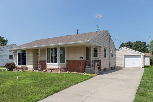 2017 4th Ave Se, Austin, MN, 55912-4309 | Card Image