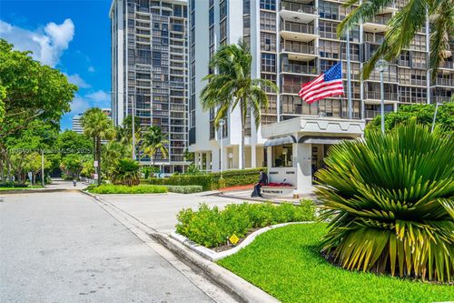 610-1915 Brickell Ave, Miami, FL, 33129-1736 | Card Image