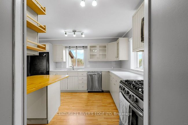 53 Main St E, House other with 3 bedrooms, 1 bathrooms and 4 parking in Athens ON | Image 12