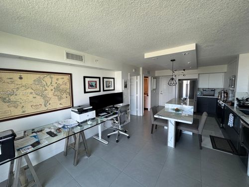 apt-919-3000 Coral Way, Miami, FL, 33145-3238 | Card Image