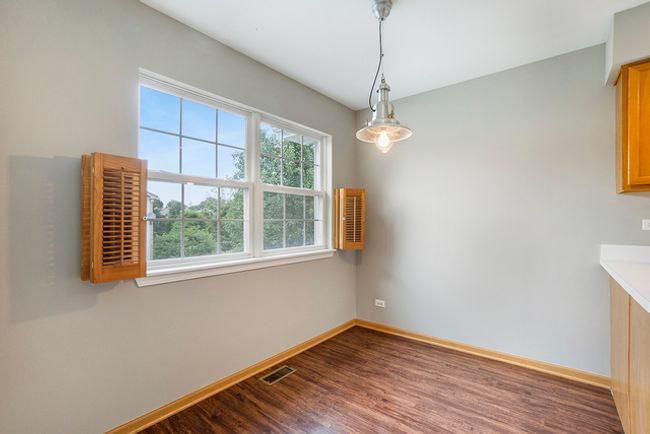 2583 - 2583 Dickens Ct, House attached with 2 bedrooms, 2 bathrooms and 1 parking in Aurora IL | Image 9