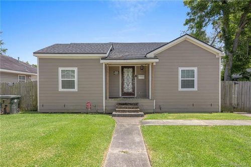 906 17th St, Lake Charles, LA, 70601-7528 | Card Image
