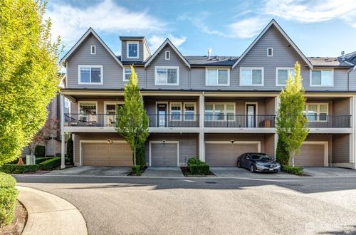 18-1313 Brooklyn Walk Ne, Issaquah, WA, 98029-6285 | Card Image