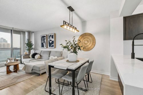 602-310 Red Maple Rd, Richmond Hill, ON, L4C0T7 | Card Image