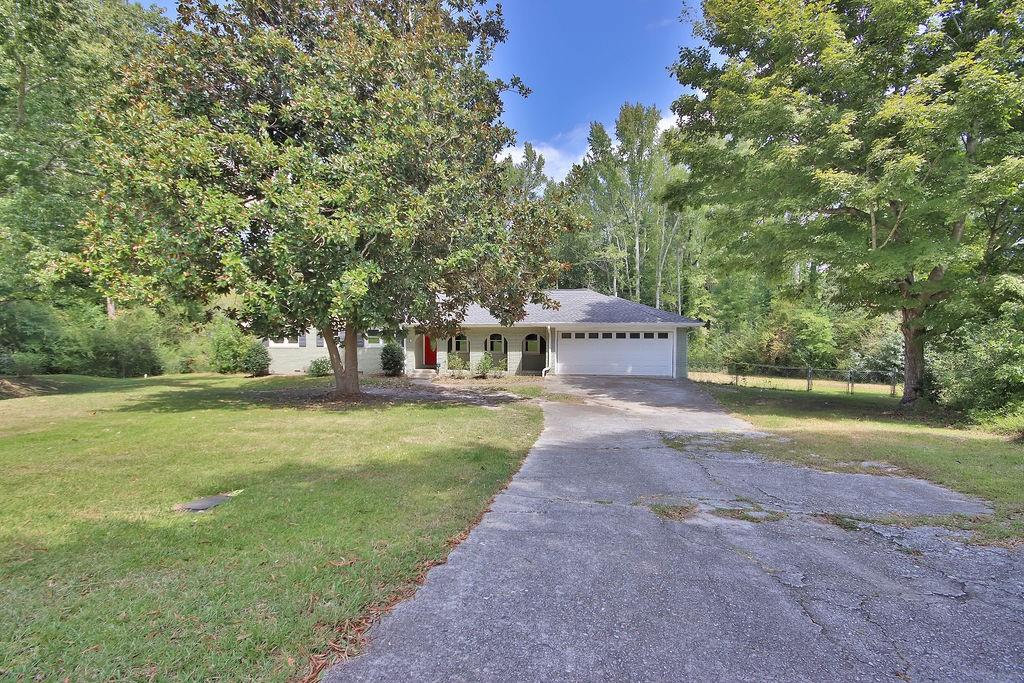 Market Ct, Snellville, GA 30078