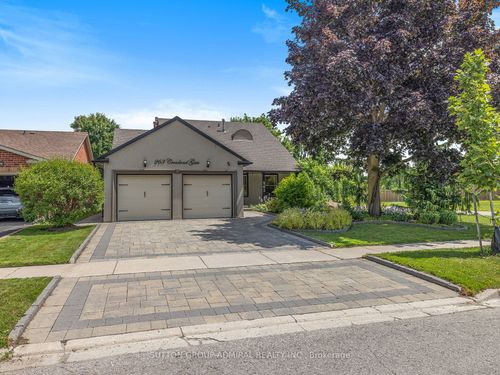 263 Crossland Gate, Newmarket, ON, L3X1B1 | Card Image