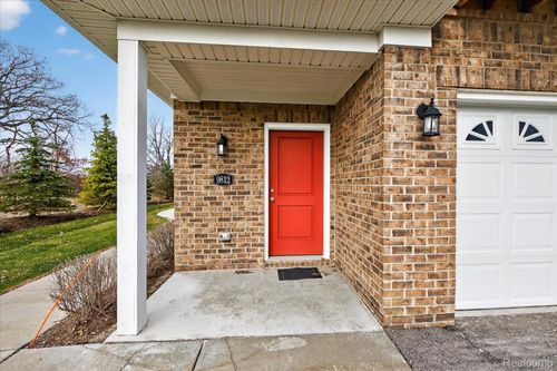 55-9812 Ridge Run St, Howell, MI, 48855-6317 | Card Image