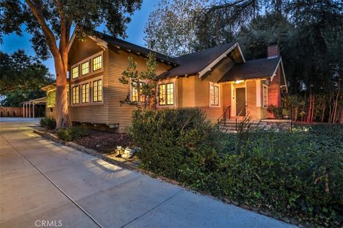357 W 10th St, Claremont, CA, 91711-3830 | Card Image