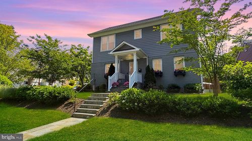 10223 Day Ave, KENSINGTON, MD, 20895-2728 | Card Image