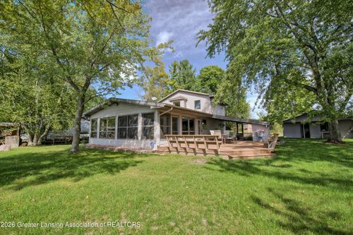 9471 Peninsula Dr, Mecosta, MI, 49332-9736 | Card Image