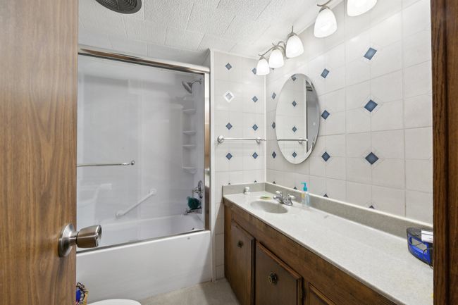 Bath was remodeled by Bath Fitters | Image 12