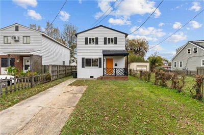 15 E Kelly Avenue, House other with 3 bedrooms, 1 bathrooms and null parking in Hampton VA | Image 1