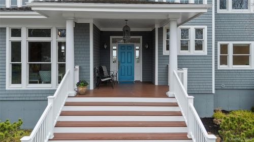 14 S Country Rd, Westhampton, NY, 11977-1546 | Card Image