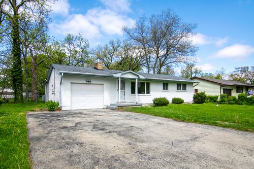 988 S Spruce Ln, Saint Anne, IL, 60964-5334 | Card Image
