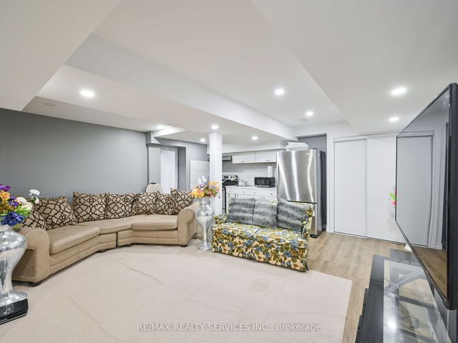 48 Game Creek Cres, House other with 8 bedrooms, 6 bathrooms and 4 parking in Brampton ON | Image 28