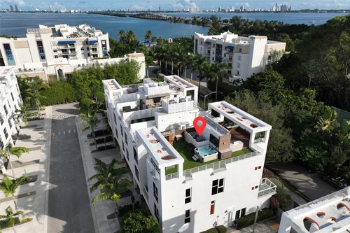 202-455 Ne 39th St, Miami, FL, 33137-3758 | Card Image