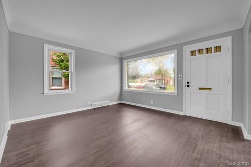 3752 Katherine St, Dearborn, MI, 48124-3650 | Card Image