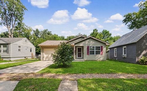908 E Oregon St, Urbana, IL, 61801-4407 | Card Image