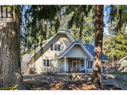 6119 Pippers Lane, Nelson, BC, V1L6P5 | Card Image